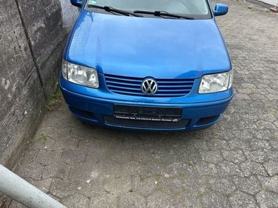 VW Polo
