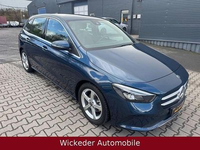 Gebraucht Mercedes B180 AMG Edition 1 136 PS (100 kW) 2019 Grün Van / Kleinbus