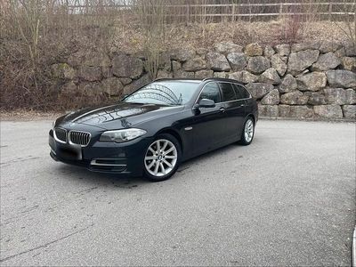 Gebraucht BMW 520 184 PS (135 kW) 2013 Schwarz Kombi