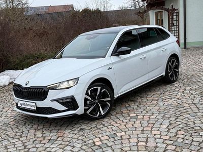 Weiß Neu 2025 Skoda Scala Monte Carlo Kleinwagen | 28.880 € (Fairer Preis)