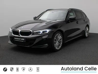 Gebraucht BMW 330 Sport Line 286 PS (210 kW) 2023 Schwarz Limousine