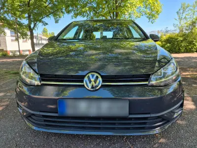 Gebraucht VW Golf VII 110 PS (80 kW) 2018 Grau Kleinwagen