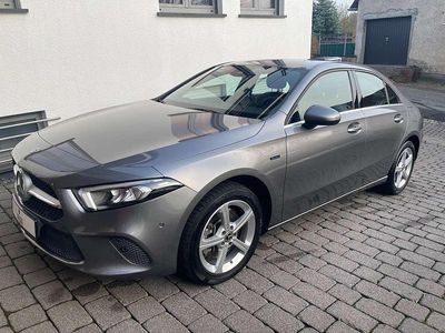 Gebraucht Mercedes A250 218 PS (160 kW) 2020 Mountaingrau  met. Limousine