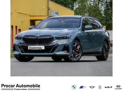 Gebraucht BMW 540 M Sport 286 PS (210 kW) 2025 Grün Kombi