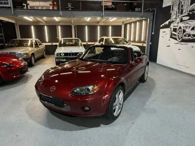 Używany Mazda MX5 Energy 160 KM (117 kW) 2006 Czerwony Kabriolet