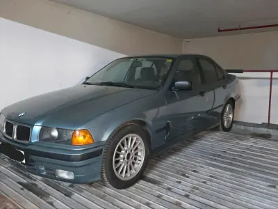 Używany BMW 325 192 KM (141 kW) 1993 Zielony Sedan/Limuzyna