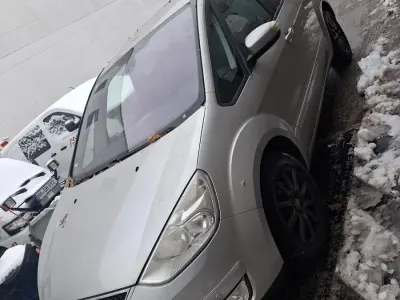 Używany Ford Galaxy 134 KM (98 kW) 2008 Srebrny Minivan
