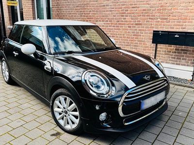 Gebraucht Mini Cooper D 116 PS (85 kW) 2018 Schwarz Kleinwagen