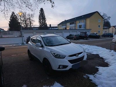Weiß Gebraucht 2014 Hyundai ix35 SUV | 9.500 € (Fairer Preis)
