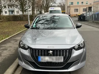 Gebraucht Peugeot 208 Active 75 PS (55 kW) 2022 Grau Kleinwagen