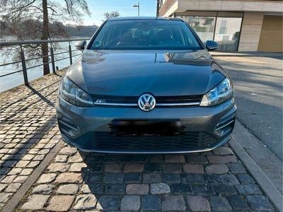 gebraucht VW Golf 1.5 TSI DSG Rline Ausstattung