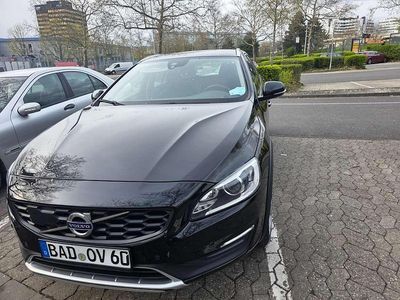 Usata Volvo V60 CC 150 CV (110 kW) 2017 Nero Station wagon