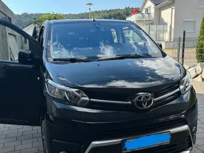 Gebraucht Toyota Proace Team 170 PS (125 kW) 2022 Schwarz Van / Kleinbus