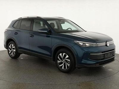 Neu VW Tiguan Life 150 PS (110 kW) 2025 Nightshade blue metallic SUV