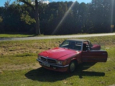 Usata Mercedes SL380 163 CV (119 kW) 1982 Rosso Cabrio