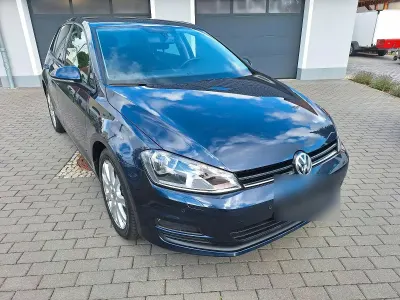 Gebraucht VW Golf VII 105 PS (77 kW) 2014 Blau Limousine