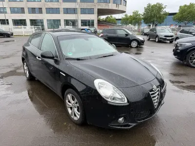 Occasion Alfa Romeo Giulietta Turismo 120 ch (88 kW) 2015 Noir Citadine