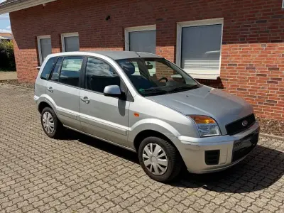 Gebraucht Ford Fusion 80 PS (58 kW) 2010 Grau Kleinwagen
