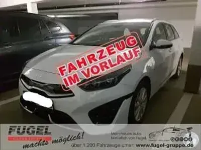 Gebraucht Kia Ceed Sportswagon Vision 141 PS (103 kW) 2022 Cararraweiss Kombi