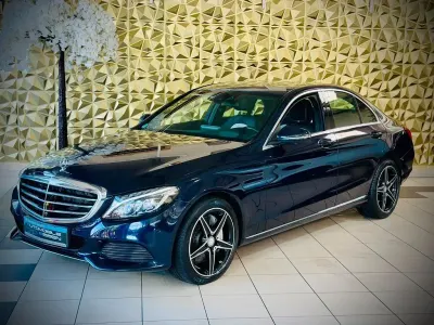 Gebraucht Mercedes C400 333 PS (244 kW) 2016 Blau Limousine
