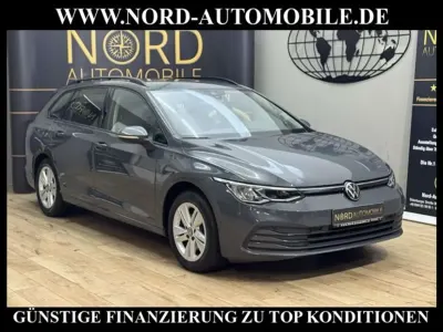 Gebraucht VW Golf VIII Life 150 PS (110 kW) 2023 Delfingrau metallic (metallic) Kombi