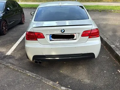 Używany BMW 330 286 KM (210 kW) 2011 Biały Coupe