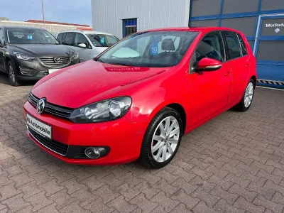 Gebraucht VW Golf VI Highline 122 PS (89 kW) 2009 Rot Kleinwagen