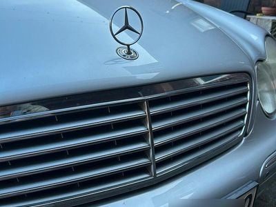Mercedes C240