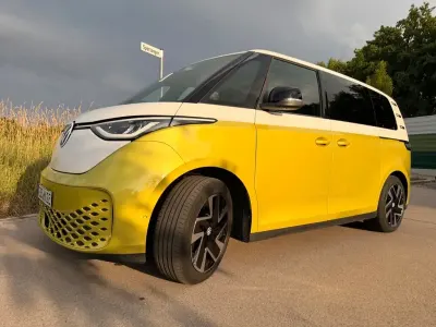 Gebraucht VW ID. Buzz Pro 150 kW (204 PS) 2023 Gelb Van / Kleinbus