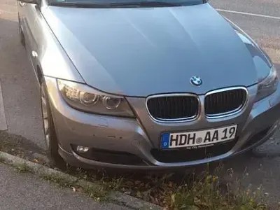 Gebraucht BMW 318 Exclusive 143 PS (105 kW) 2012 Grau Kombi