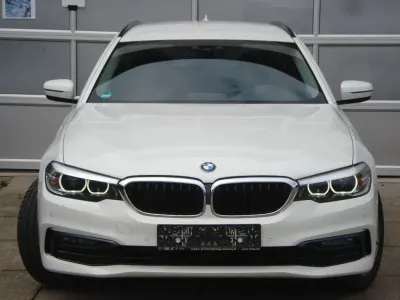 Gebraucht BMW 520 Sport Line 190 PS (139 kW) 2018 Weiß Kombi