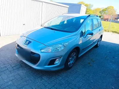 Gebraucht Peugeot 308 SW 112 PS (82 kW) 2011 Silber Kombi