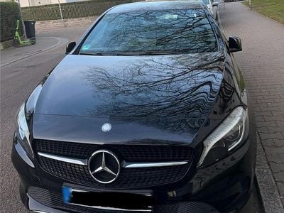 Gebraucht Mercedes A160 Style 102 PS (75 kW) 2016 Schwarz Limousine