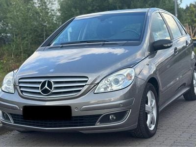 Mercedes B200