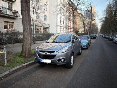 Grau Gebraucht 2012 Hyundai ix35 Comfort SUV | 7.999 € (Fairer Preis)