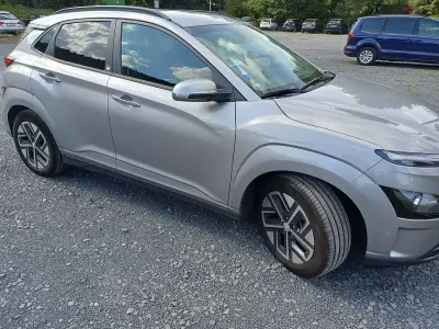 Gebraucht Hyundai Kona Edition 30 100 kW (136 PS) 2022 Silber SUV