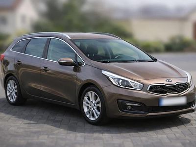 Second-hand Kia Ceed Sportswagon Spirit 135 CP (99 kW) 2015 Maro Break