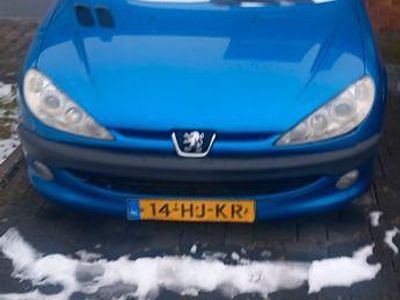 Gebraucht Peugeot 206 CC 109 PS (80 kW) 2001 Blau Cabrio