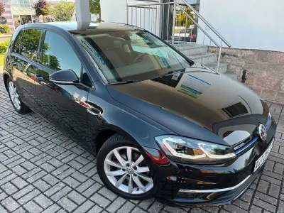 Używany VW Golf VII Highline 131 KM (96 kW) 2019 Czarny Sedan/Limuzyna