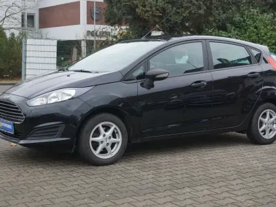 Second-hand Ford Fiesta Trend 82 CP (60 kW) 2014 Negru Hatchback
