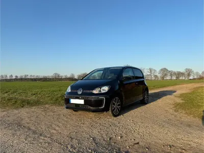 Gebraucht VW e-up! 61 kW (83 PS) 2021 Schwarz Kleinwagen