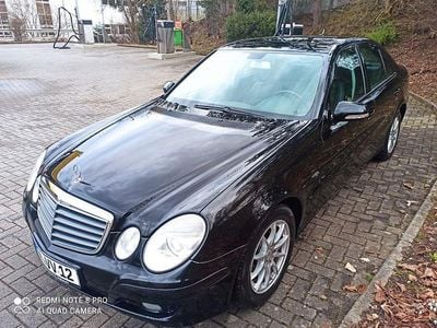Gebraucht Mercedes E200 Classic 163 PS (119 kW) 2009 Schwarz Limousine