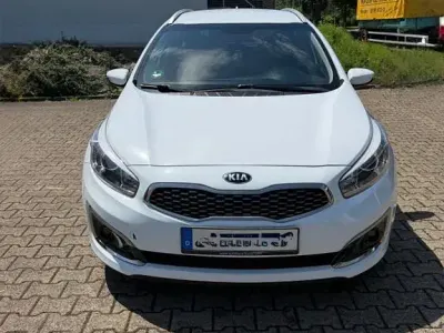 Gebraucht Kia Ceed DREAM-TEAM Edition 136 PS (100 kW) 2018 Weiß Kleinwagen