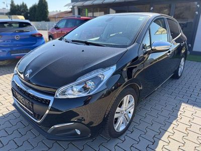 Gebraucht Peugeot 208 Signature Sky 82 PS (60 kW) 2019 Schwarz Kleinwagen