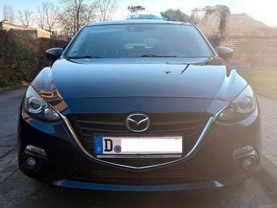 Blau Gebraucht 2015 Mazda 3 Limousine | 10.100 € (Fairer Preis)