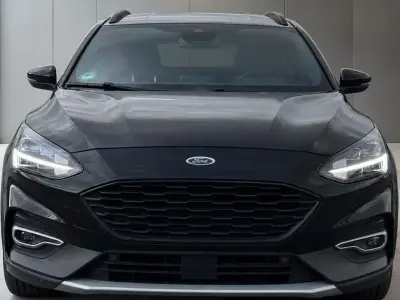 Gebraucht Ford Focus Active 150 PS (110 kW) 2020 Schwarz Limousine
