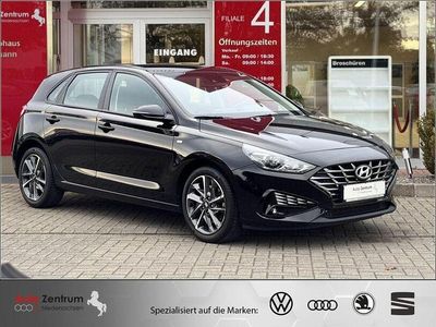 Phantom black Gebraucht 2023 Hyundai i30 Trend Limousine | 13.870 € (Fairer Preis)