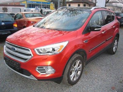 Gebraucht Ford Kuga Titanium 150 PS (110 kW) 2017 Grau SUV