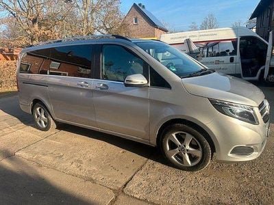 Silber Gebraucht 2018 Mercedes V250 Van / Kleinbus | 37.600 € (Guter Preis)