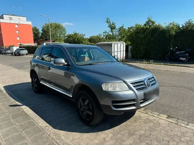 Używany VW Touareg Individual 174 KM (127 kW) 2006 Szary SUV